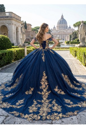 PQ1108<br/>off-the-shoulder neckline adorned with delicate beaded appliqués